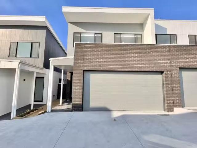 Cheap 3/100 Kahibah Road, Kahibah Townhouse for rent Listed b.