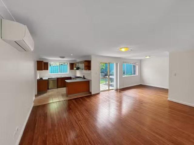 Nice 3/110 Auburn Street, KIRRAWEE Apartment for rent Listed.