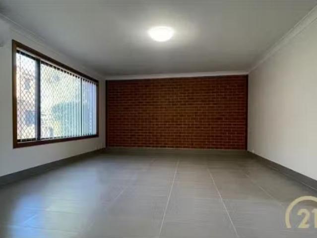 Charming 3/12 Crosio Place, Bonnyrigg Townhouse for rent List.