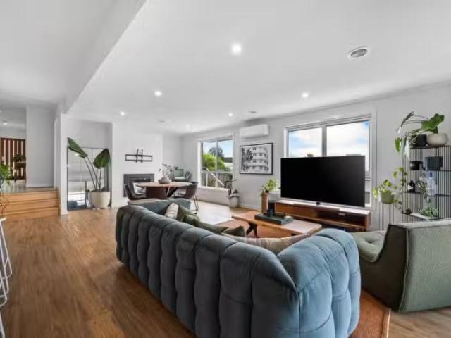 Charming 31 Illana St, Brown Hill VIC 3350 House For Lease