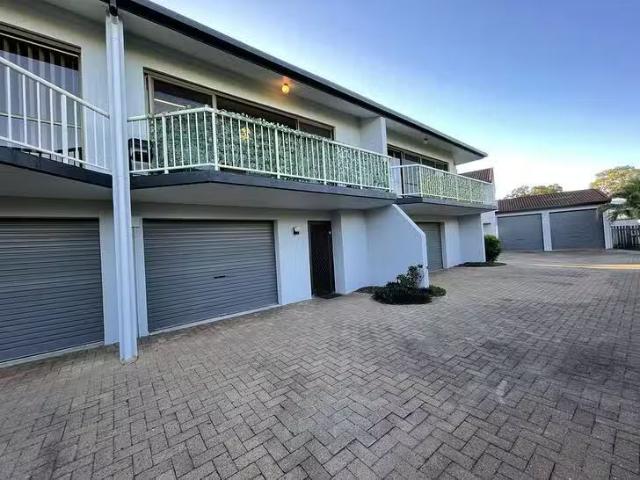 Just in! 3/208 Cypress Street, Urangan, QLD 4655