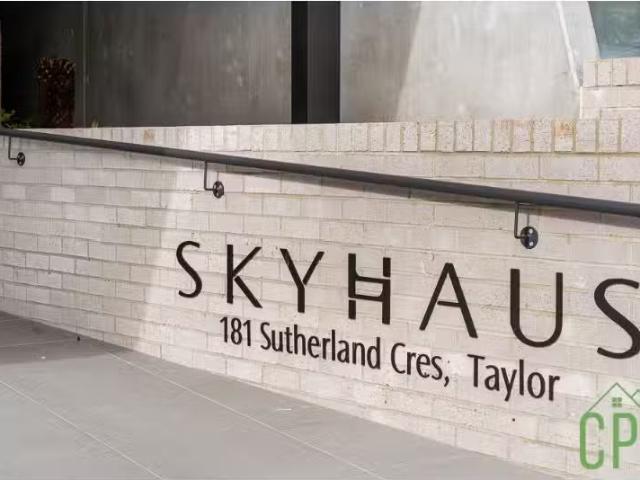 Deal! 321/181 Sutherland Crescent, Taylor Apartment for rent.
