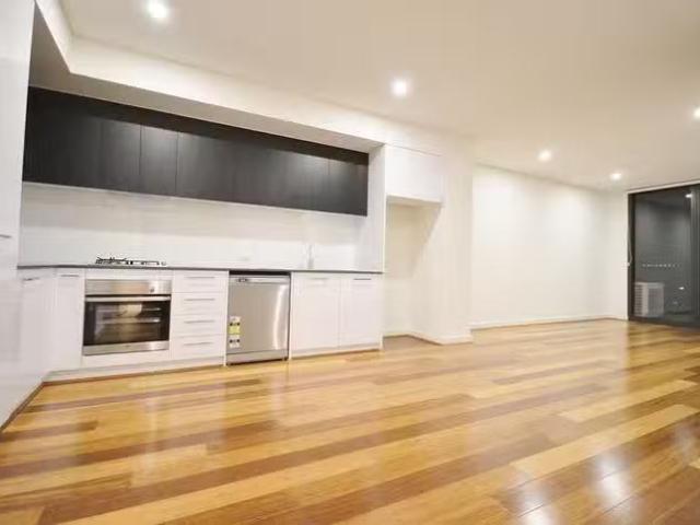 New 32/2 Marina Drive, Ascot, WA 6104
