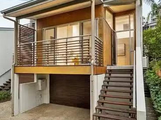 For Rent! 3/22 Rennie Street, Indooroopilly, QLD 4068