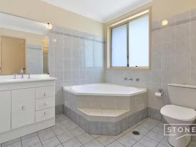 Deal! 3/2 Orange Grove, Castle Hill, NSW 2154