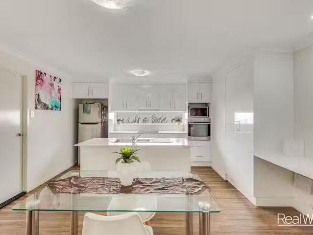 Rental! 32 Alistair Street, Glenvale, QLD 4350