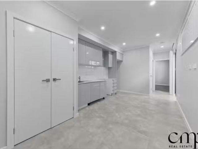 Charming 32a Kensell Street, AUSTRAL House for rent Listed by.