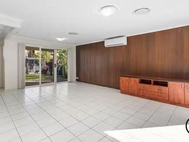 Cozy 32A Roseland Avenue, Rochedale South, QLD 4123