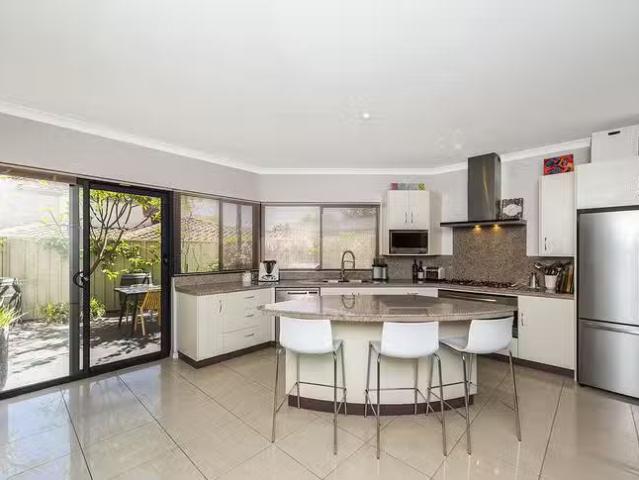 Unique 3/31 Claremont Crescent, Claremont, WA 6010
