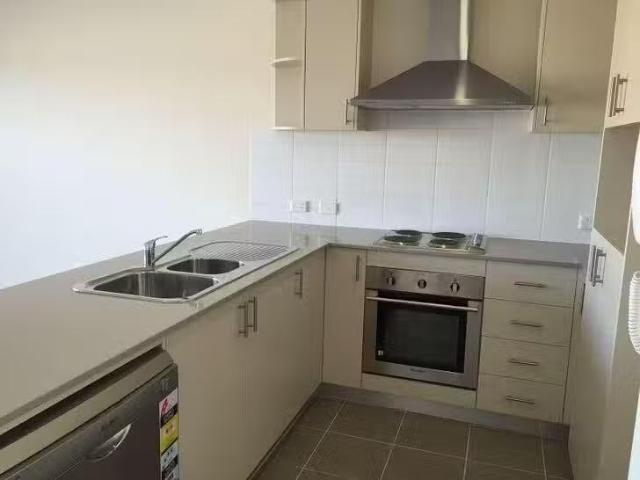 Rental! 33/26 Metro Turn, Ellenbrook, WA 6069