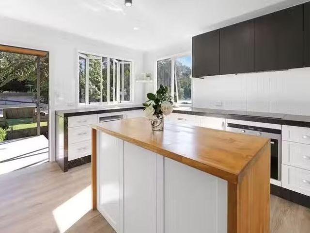 Cheap 33 Cunningham Street, Hazelbrook, NSW 2779