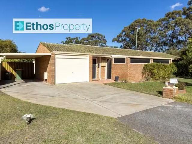 Cozy 33 Chedworth Way, Eden Hill, WA 6054