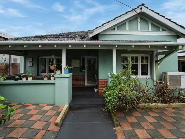 Cozy 33 Paddington Street, North Perth, WA 6006