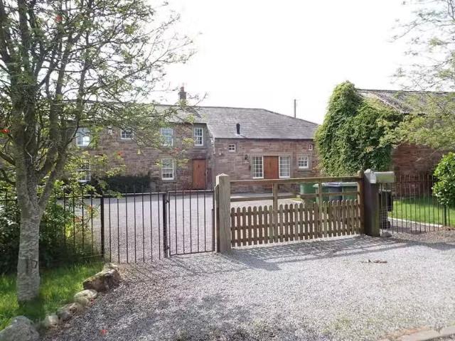 Nice 3 BA 4 bedroom detached house for rent in Brackenthwaite.