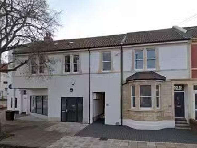 Deal! 3 BA 4 bedroom terraced house for rent in Stoke Lane, We.