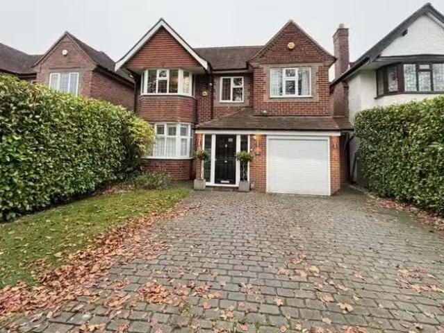 Nice 3 BA 5 bedroom detached house for rent in Warwick Road, S.