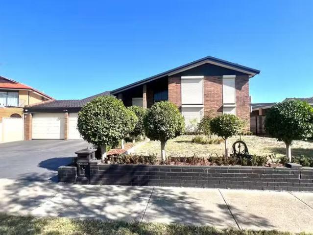Just in! 3 Bean Court, Keilor Downs VIC 3038
