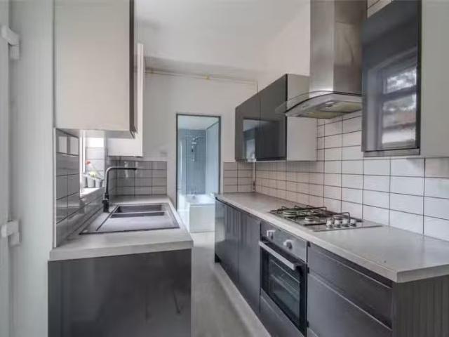 New 3 bedroom terraced house for rent in Knowle Road, Sparkhil.