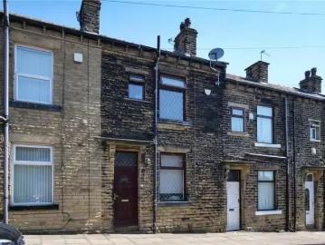 Unique 3 bedroom terraced house for rent in Quarry Place, Brad.