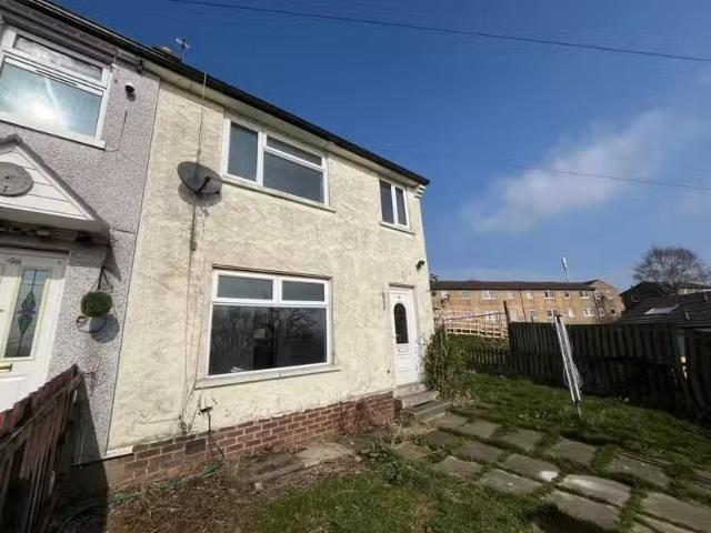 Charming 3 bedroom end of terrace house for rent in Coronation.