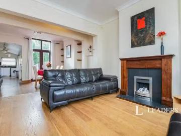 New 3 bedroom end of terrace house for rent in Metchley Lane.