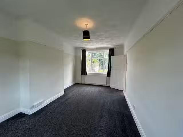 For Rent! 3 bedroom house for rent in Whetstone Hey, Great Sut.