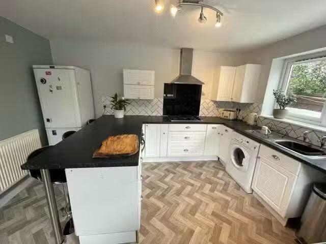 Cozy 3 bedroom house for rent in Harrington Avenue, Wirral, Me.