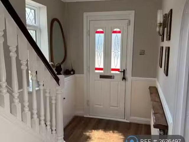 Unique 3 bedroom semi detached house for rent in Lodge Close.