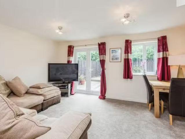 Rental! 3 bedroom semi detached house for rent in Sorrel Court.