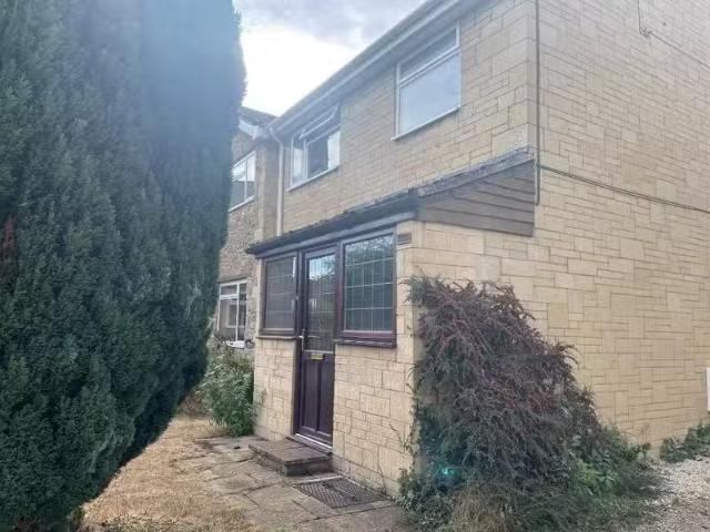 Cozy 3 bedroom semi detached house for rent in The Street, BA14