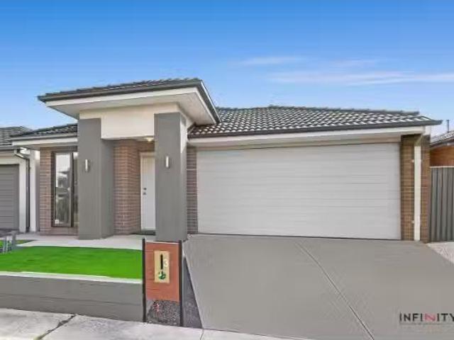 Deal! 3 BR 3 Tuition Dr, Tarneit House for rent Listed by Inf.
