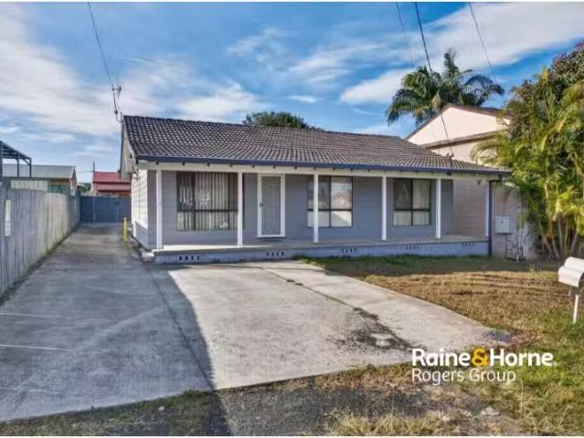 Just in! 3 BR 101 Emu Drive, SAN REMO House for rent Listed b.