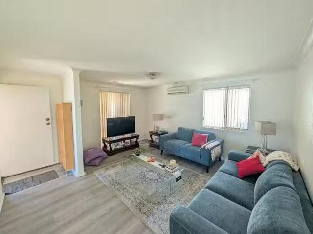 Deal! 3 BR 10 Crucis Close, Mirrabooka, WA 6061