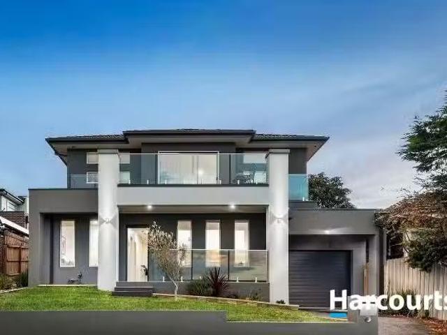 Charming 3 BR 1/15 Drina Street, STRATHMORE, VIC 3041 Townho.