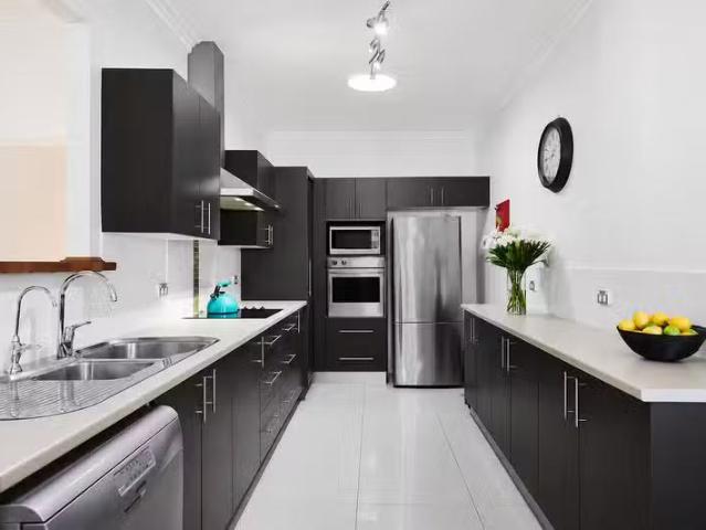 Deal! 3 BR 124 Avoca Drive, GREEN POINT, NSW 2251 House for.