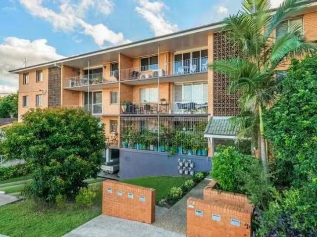 Nice 3 BR 12/28 Riverview Terrace, Hamilton, QLD 4007