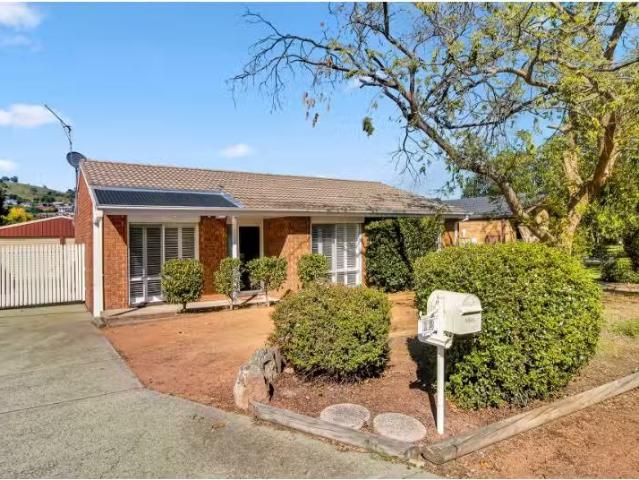 Cozy 3 BR 12 Midge Street, GORDON House for rent Listed by Pr.