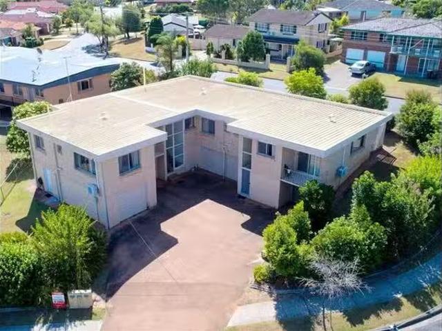 Nice 3 BR 1/38 Ilya Street, Macgregor, QLD 4109