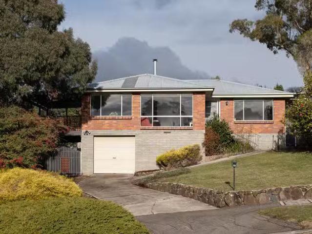 Unique 3 BR 13 Lavender Grove, Summerhill, TAS 7250