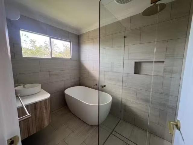 Nice 3 BR 13 Mirbelia Street, Everton Hills, QLD 4053 House.