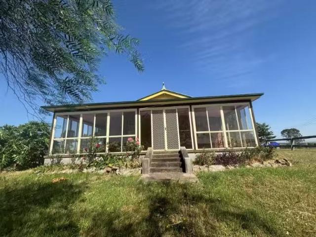 Cheap 3 BR 145 Alma Rd, Branxton House for rent Listed by Emm.