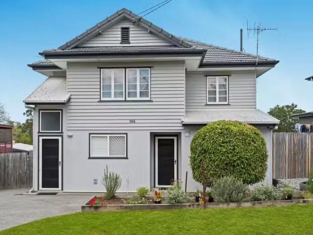 Charming 3 BR 145A Broadwater Road, MOUNT GRAVATT EAST, QLD 41.