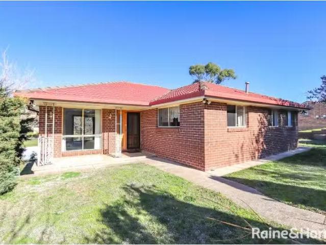 Nice 3 BR 14 Cousins Pl, BATHURST House for rent Listed by Re.