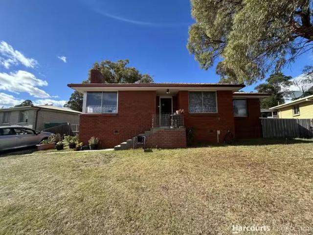 Rental! 3 BR 14 Amundsen Street, RAVENSWOOD, TAS 7250 House.