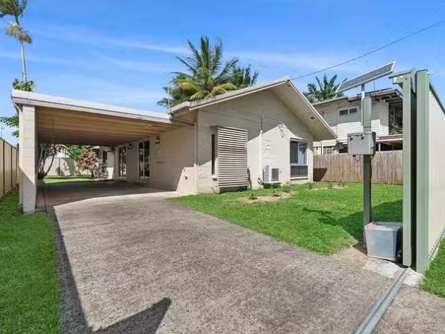 For Rent! 3 BR 14 Harris Street, Parramatta Park, QLD 4870