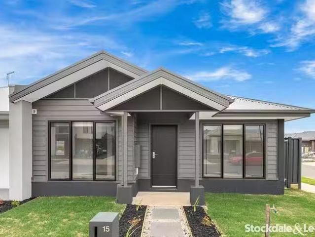 Unique 3 BR 15 Etna Road, Truganina, VIC 3029