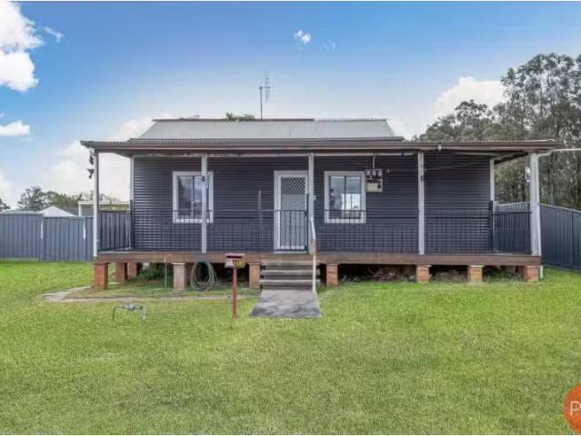 Charming 3 BR 160 Rawson Street, ABERDARE House for rent List.
