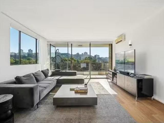 Rental! 3 BR 16/154 Bellevue Road, Bellevue Hill Apartment for.