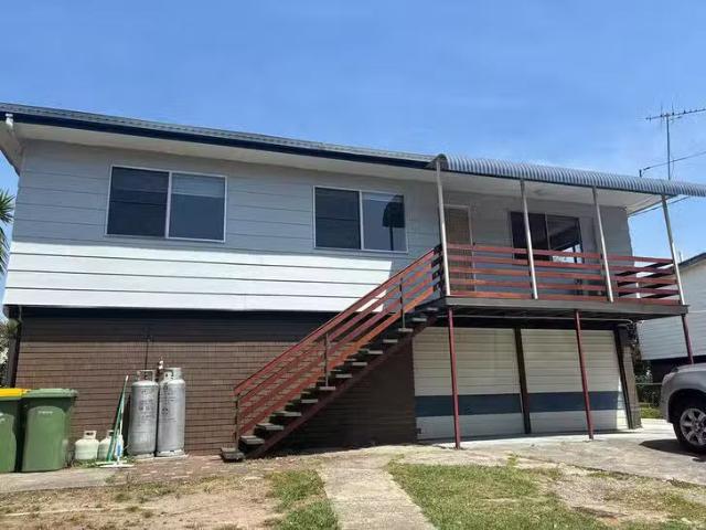 Cozy 3 BR 174 Juers Street, Kingston, QLD 4114