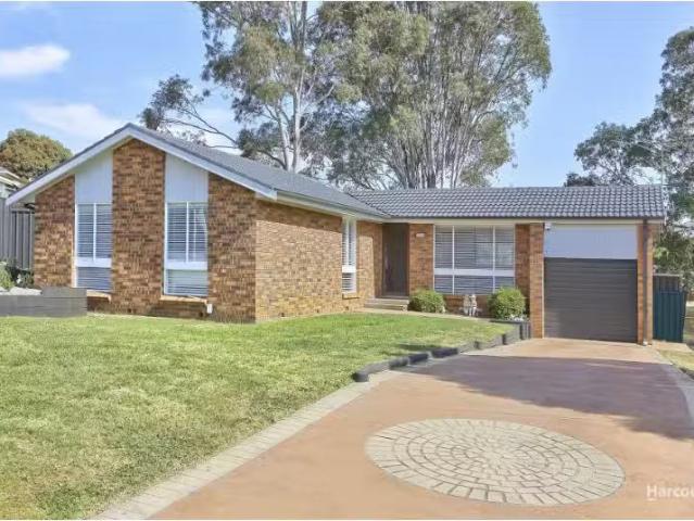 Just in! 3 BR 17 Grenache Place, Eschol Park House for rent L.